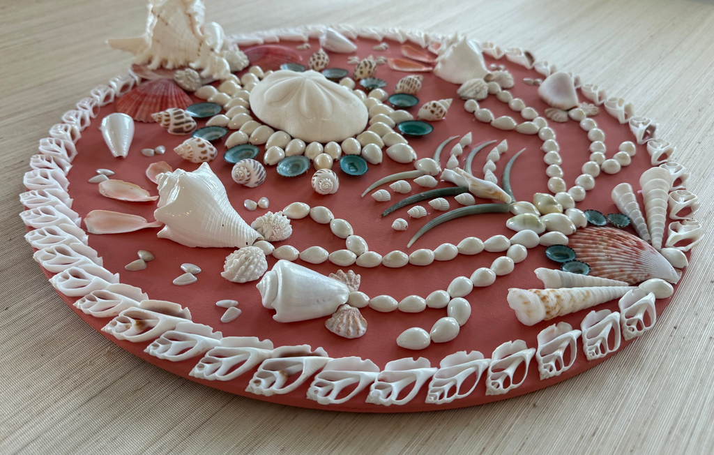 Lei Flower Shell Panel, 18" Dia