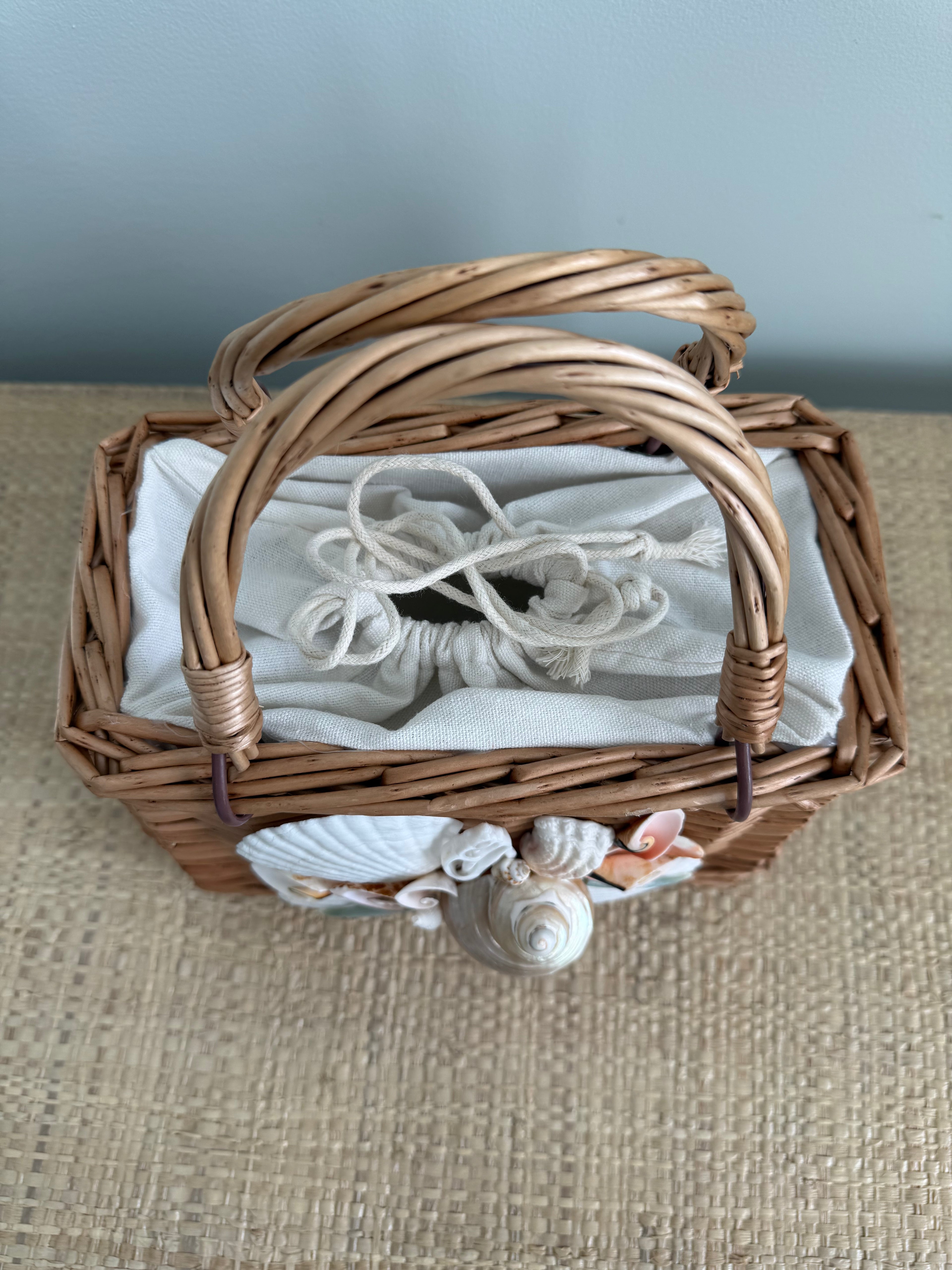Shell Rattan Handbag