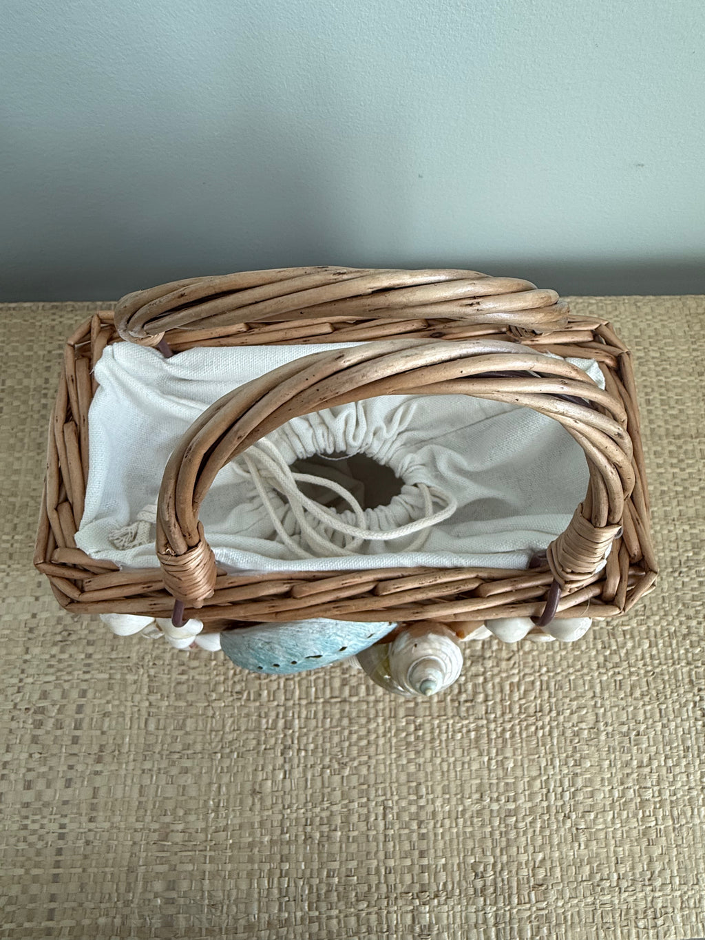 Shell Rattan Handbag
