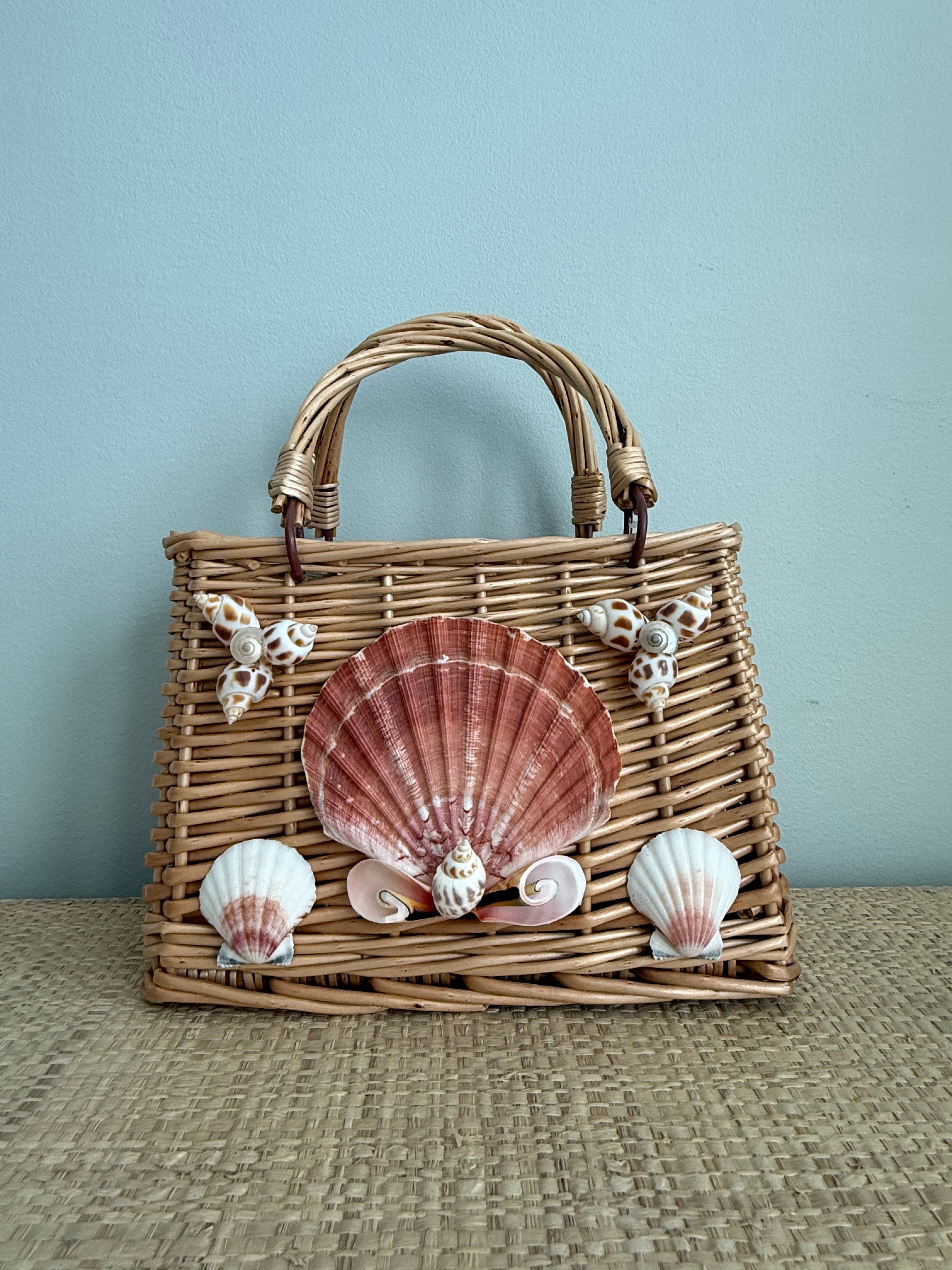 Shell Rattan Handbag