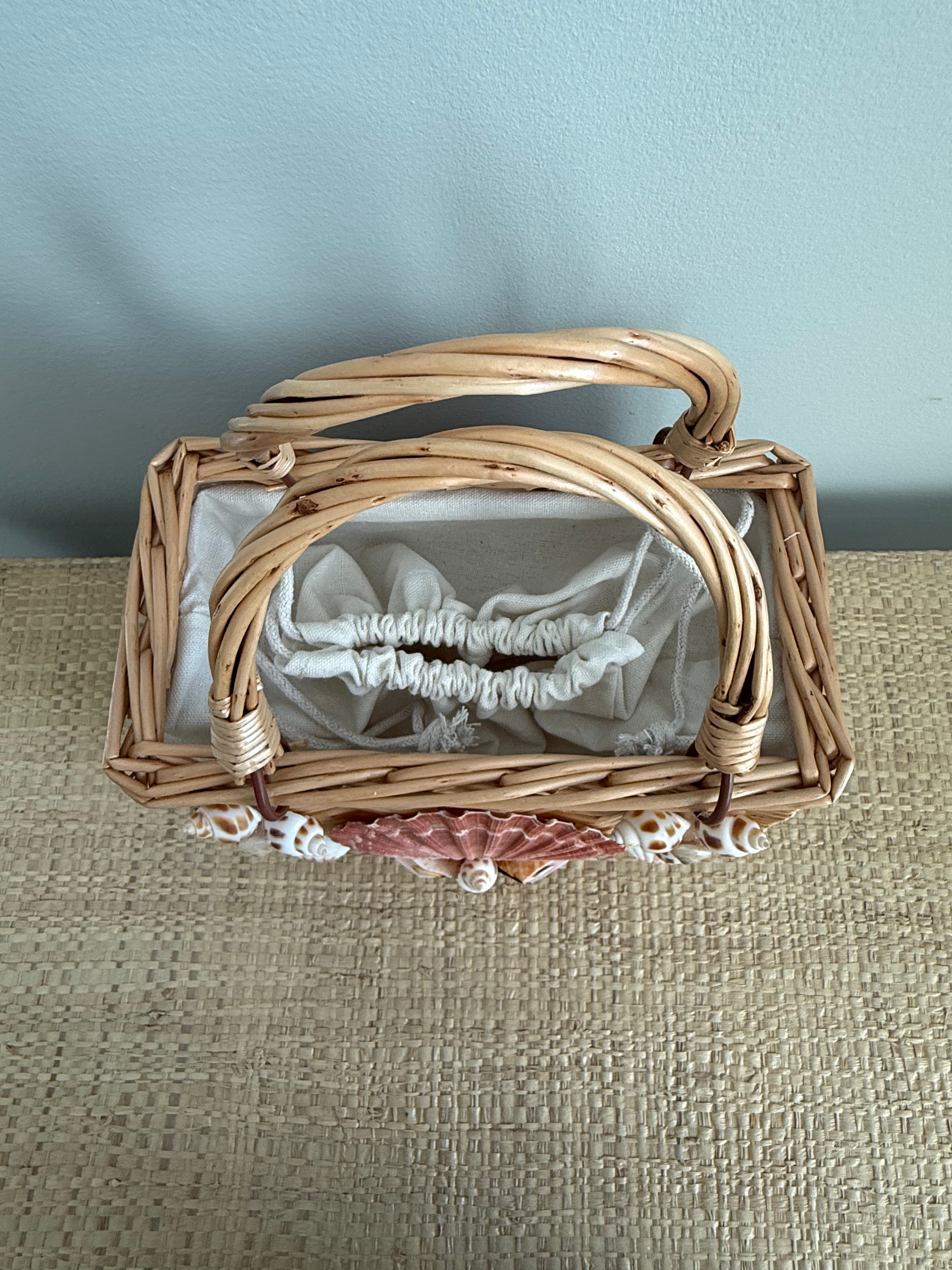 Shell Rattan Handbag