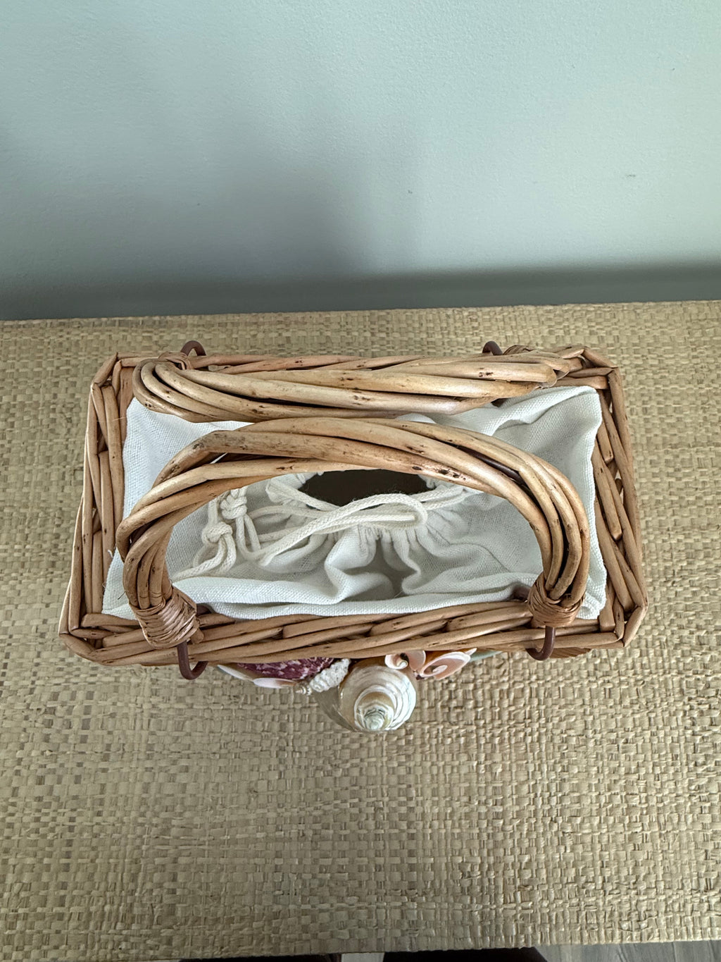 Shell Rattan Handbag